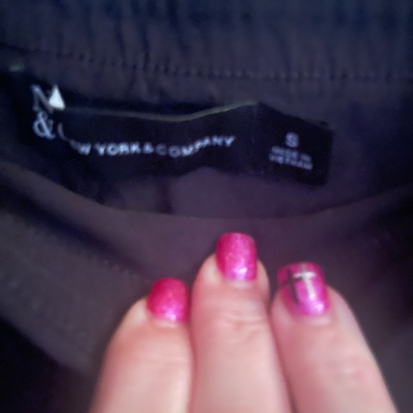 New York & Company Black Stretch Dress Shorts - Picture 3 of 3